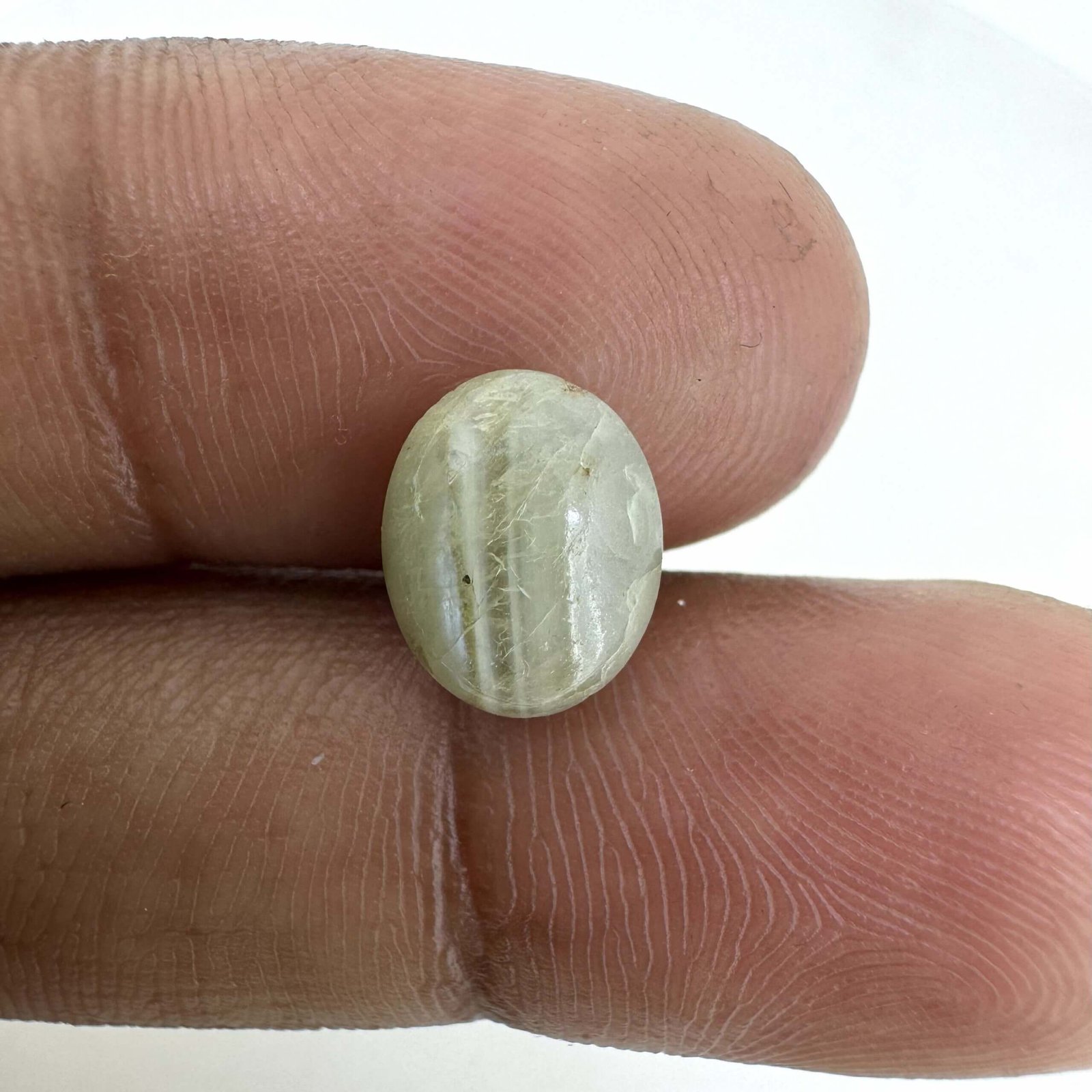 3.94 Carat/ 4.38 Ratti Natural Chrysoberyl Cat's Eye Gemstone