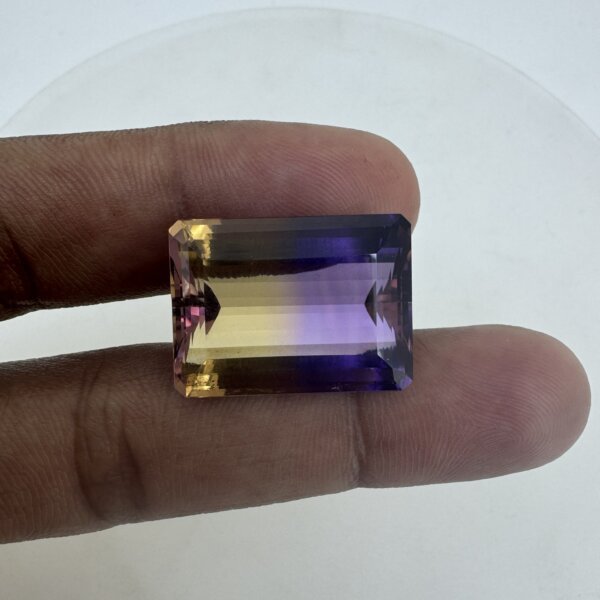 32.07 Carat/ 35.59 Ratti Natural Ametrine Gemstone