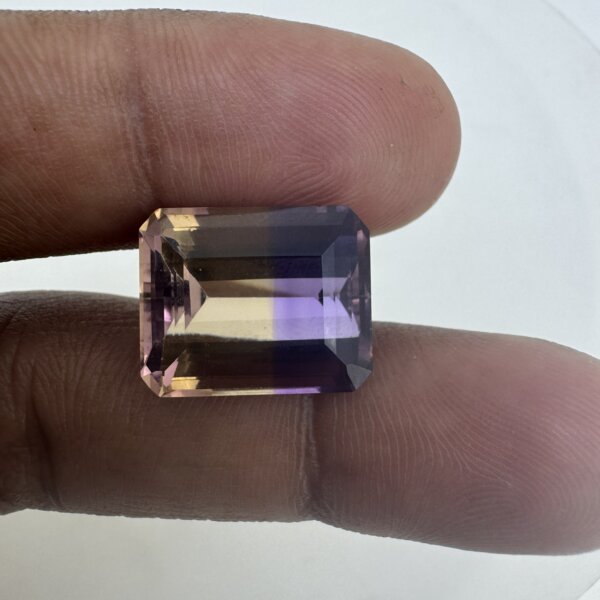 14.57 Carat/ 16.17 Ratti Natural Ametrine Gemstone