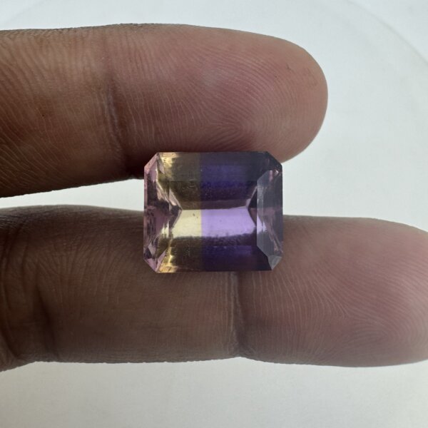 9.87 Carat/ 10.95 Ratti Natural Ametrine Gemstone