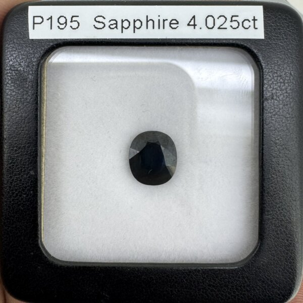 4.02 Carat/ 4.46 Ratti Natural Blue Sapphire (Neelam) Gemstone