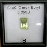 5.05 Carat/ 5.60 Ratti Natural Green Beryl Gemstone