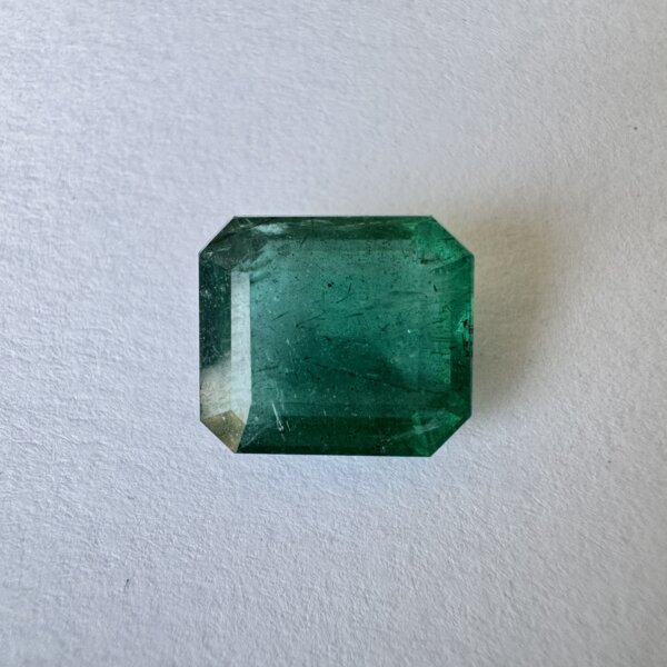 5.97 carat natural Zambian emerald panna gemstone loose stone with rich green color and elegant cut