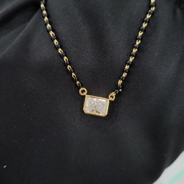 Radiant Solitaire CVD Diamond/ Lab Grown Diamond Mangalsutra