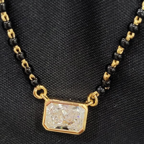 Radiant Solitaire CVD Diamond/ Lab Grown Diamond Mangalsutra