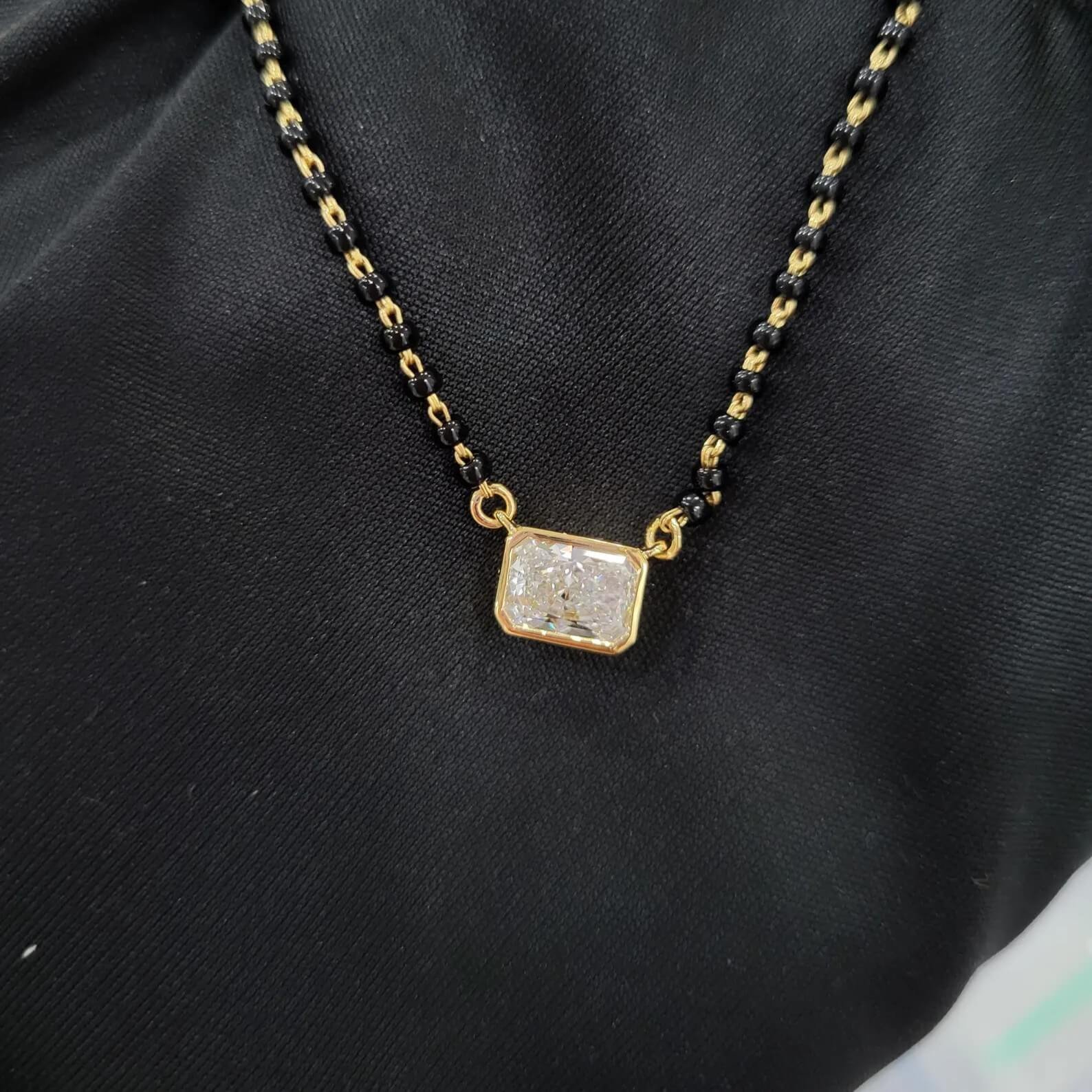 Radiant Solitaire CVD Diamond/ Lab Grown Diamond Mangalsutra