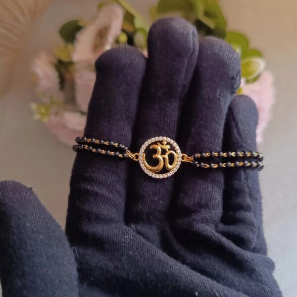 Om Symbol CVD Diamond Gold Mangalsutra Bracelet