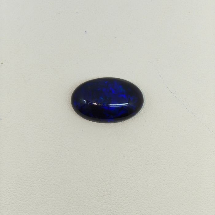 Black Opal BOP-008 Natural Black Opal gemstone featuring brilliant multicolor flashes, deep dark body tone, and exceptional natural brilliance.