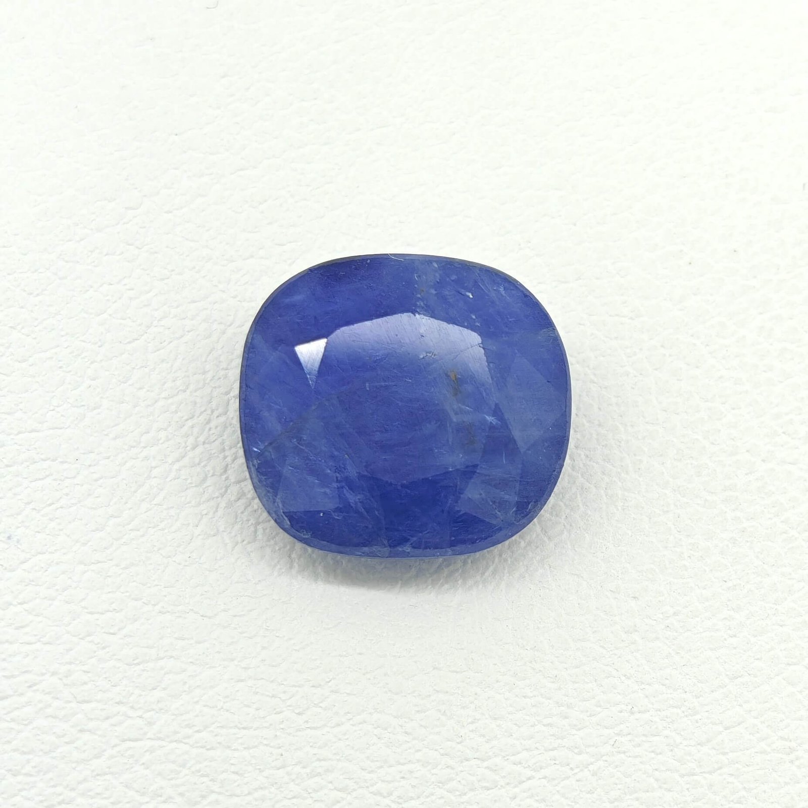 Sri Lankan Blue Sapphire natural gemstone SRI-001 from Sri Lanka