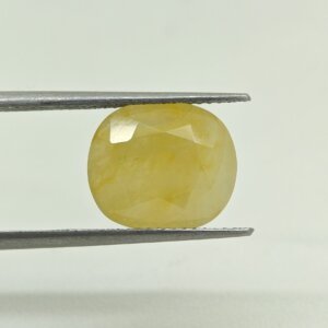 Natural Sri Lankan Yellow Sapphire gemstone YS-007 from Sri Lanka