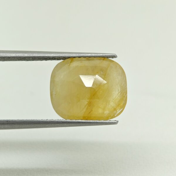 Natural Sri Lankan Yellow Sapphire gemstone YS-008 from Sri Lanka