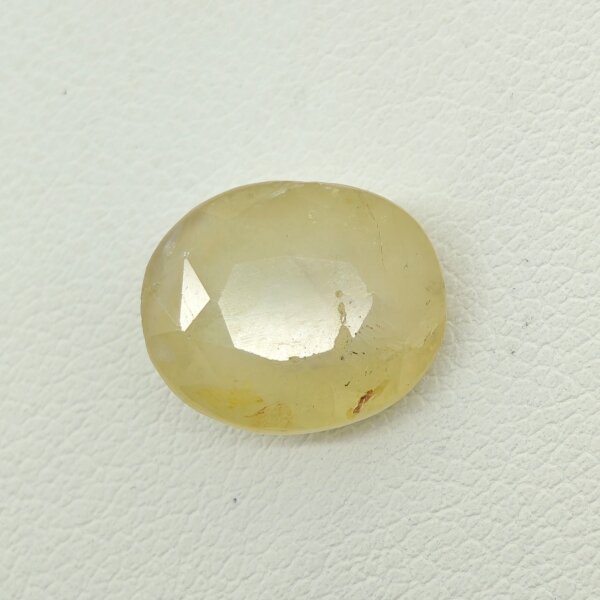 Natural Yellow Sapphire – Oval Gemstone YS-011 Natural Yellow Sapphire oval gemstone YS-011 from Sri Lanka