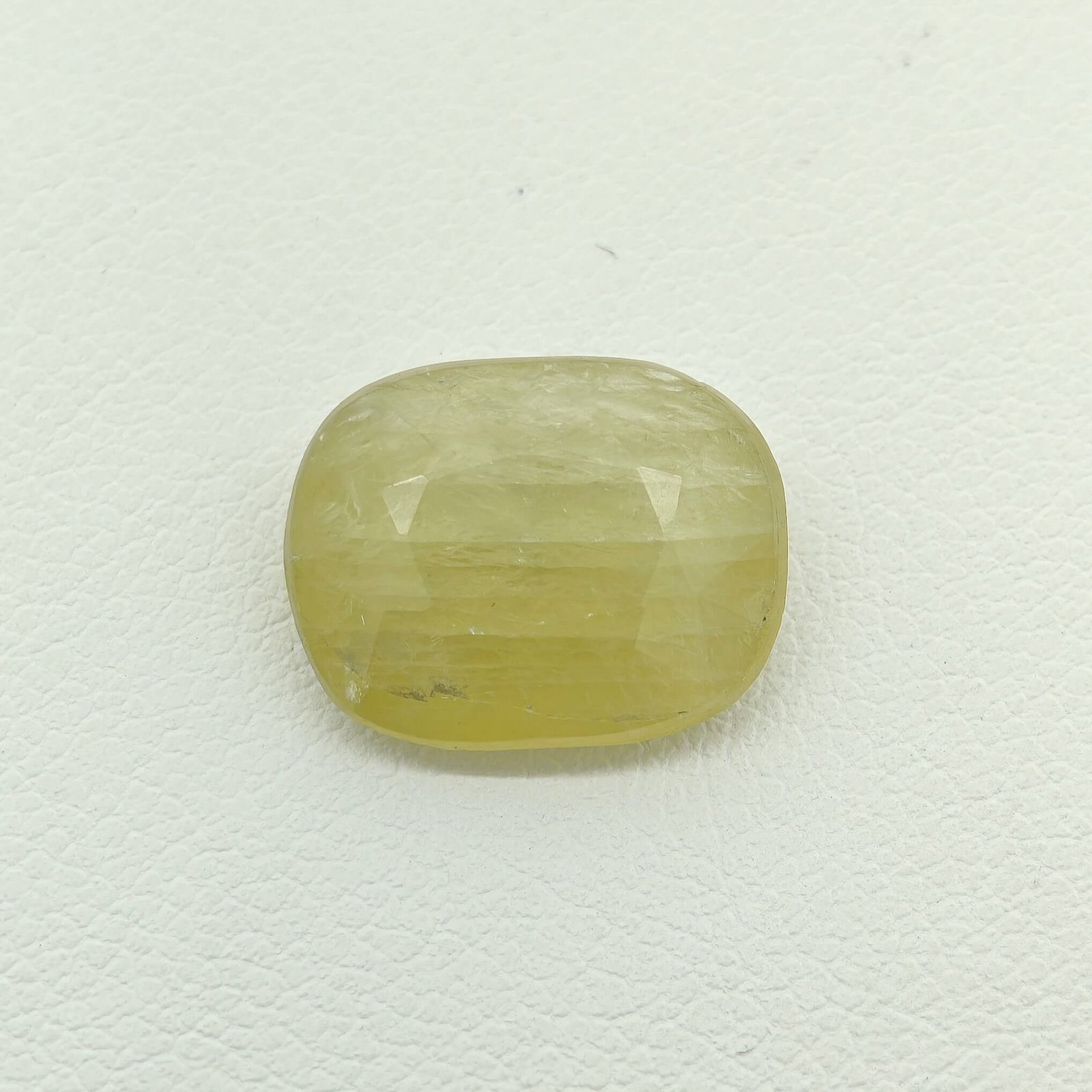 Natural Yellow Sapphire oval gemstone YS-012 from Sri Lanka