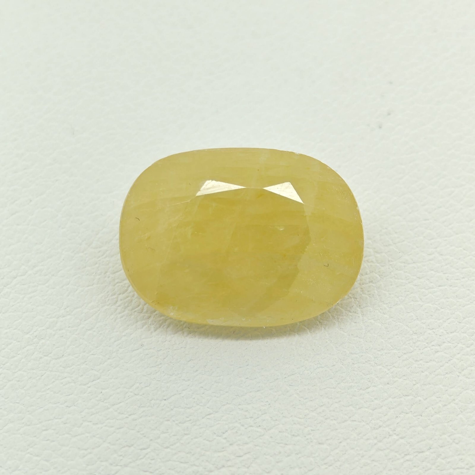 Natural Yellow Sapphire oval gemstone YS-014 from Sri Lanka