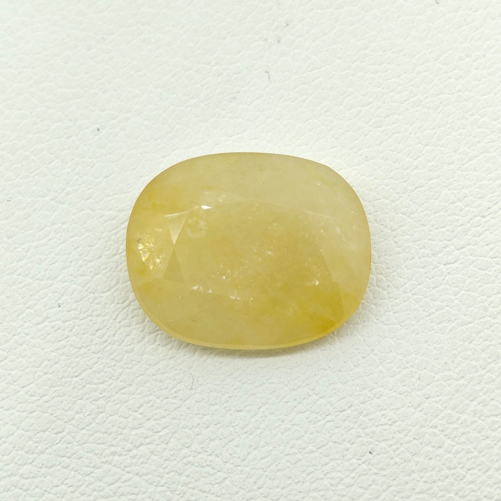 Natural Yellow Sapphire oval gemstone YS-016 from Sri Lanka