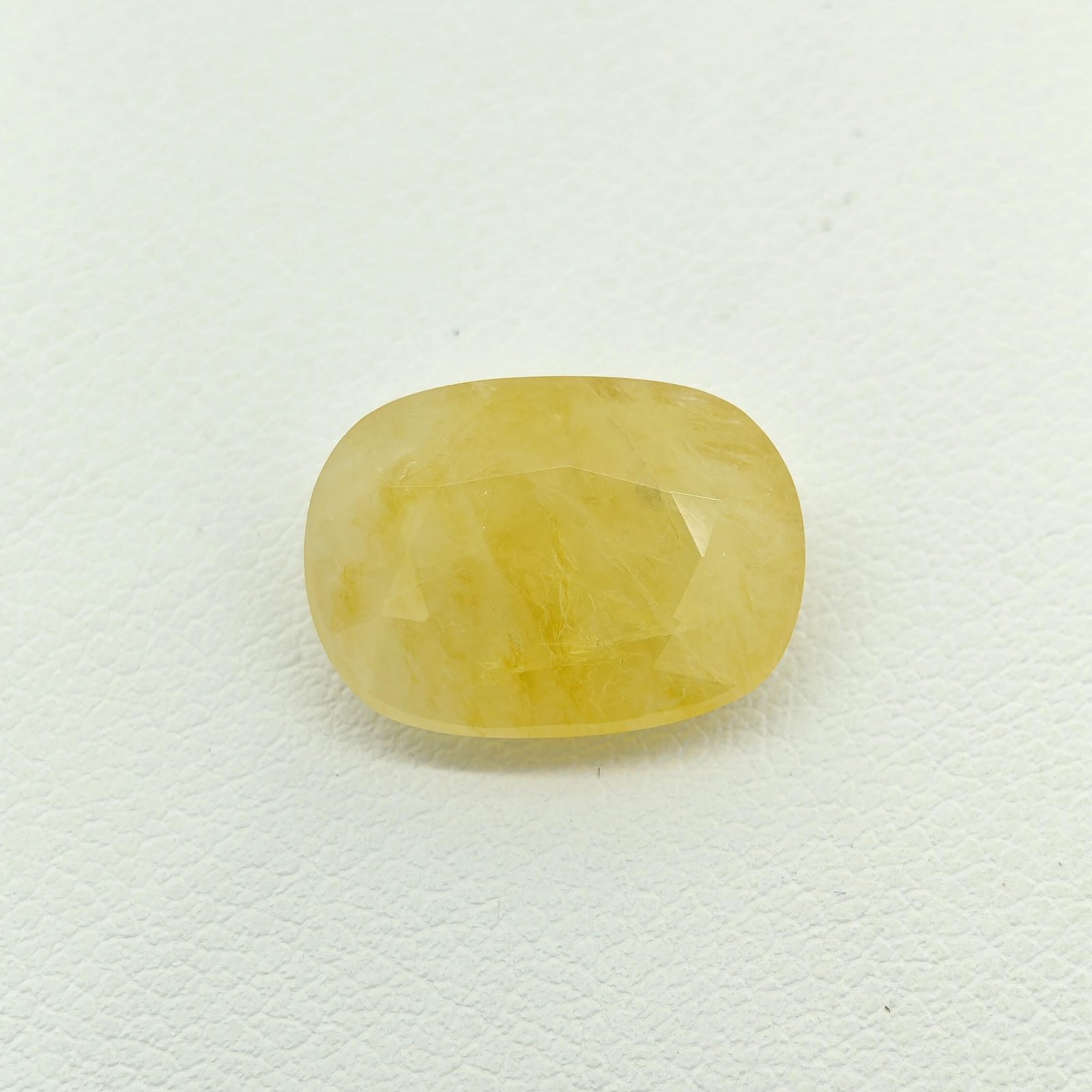 Natural Yellow Sapphire oval gemstone YS-017 from Sri Lanka