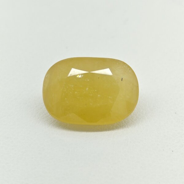 Natural Yellow Sapphire – Oval Gemstone YS-013 Natural Yellow Sapphire oval gemstone YS-013 from Sri Lanka