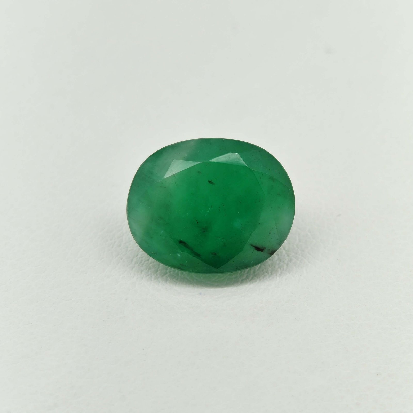 Natural Zambian Emerald Oval Gemstone EM-005 Natural Zambian Emerald oval gemstone EM-005 from Zambia