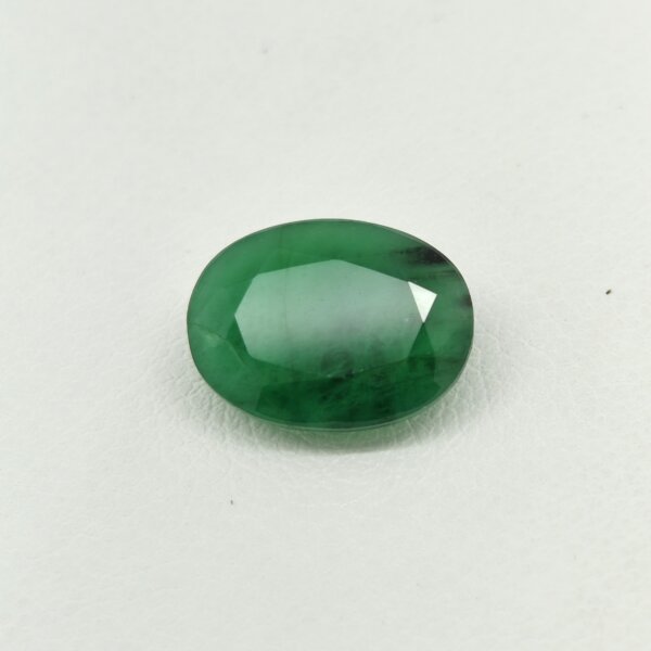 Natural Zambian Emerald Oval Gemstone EM-008 Natural Zambian Emerald oval gemstone EM-008 from Zambia