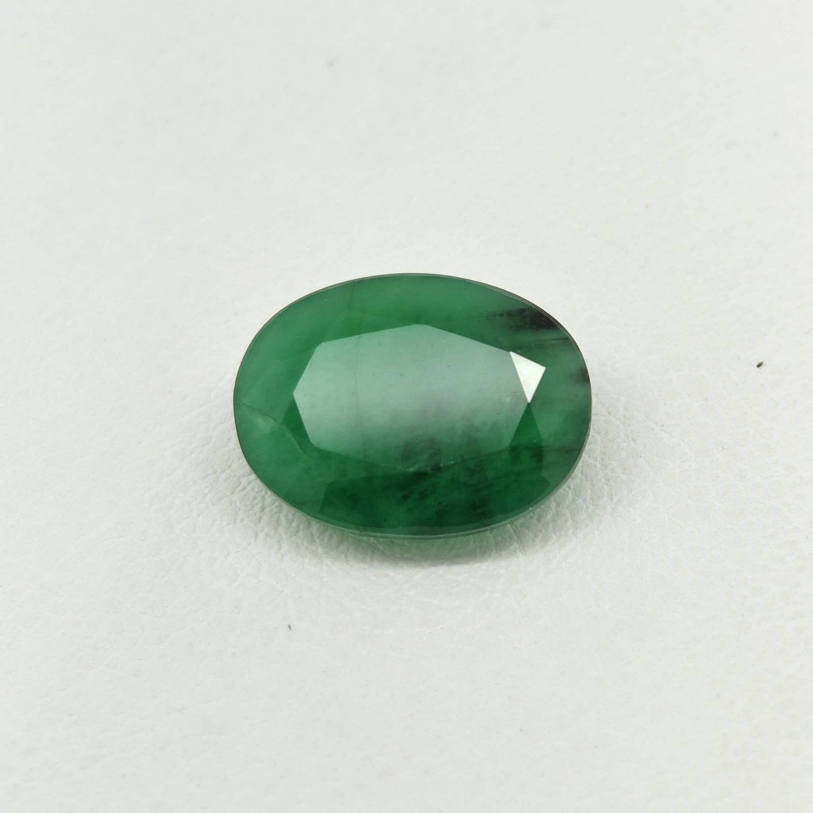 Natural Zambian Emerald oval gemstone EM-008 from Zambia