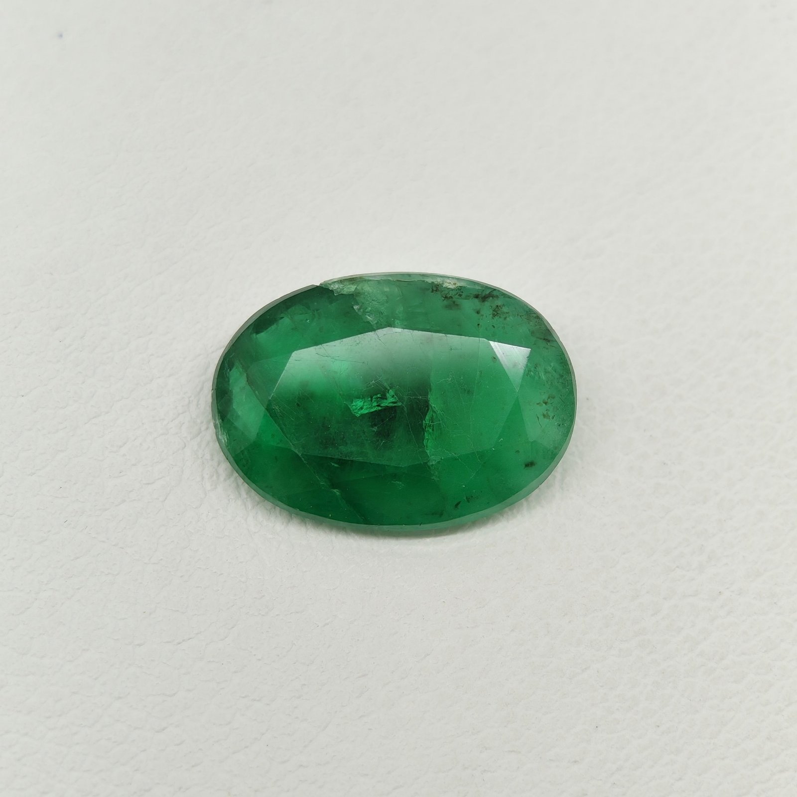 Natural Zambian Emerald oval gemstone EM-010 from Zambia