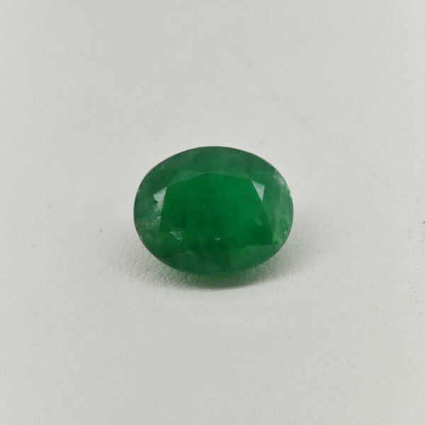 Natural Zambian Emerald Oval Gemstone EM-011 Natural Zambian Emerald oval gemstone EM-011 from Zambia