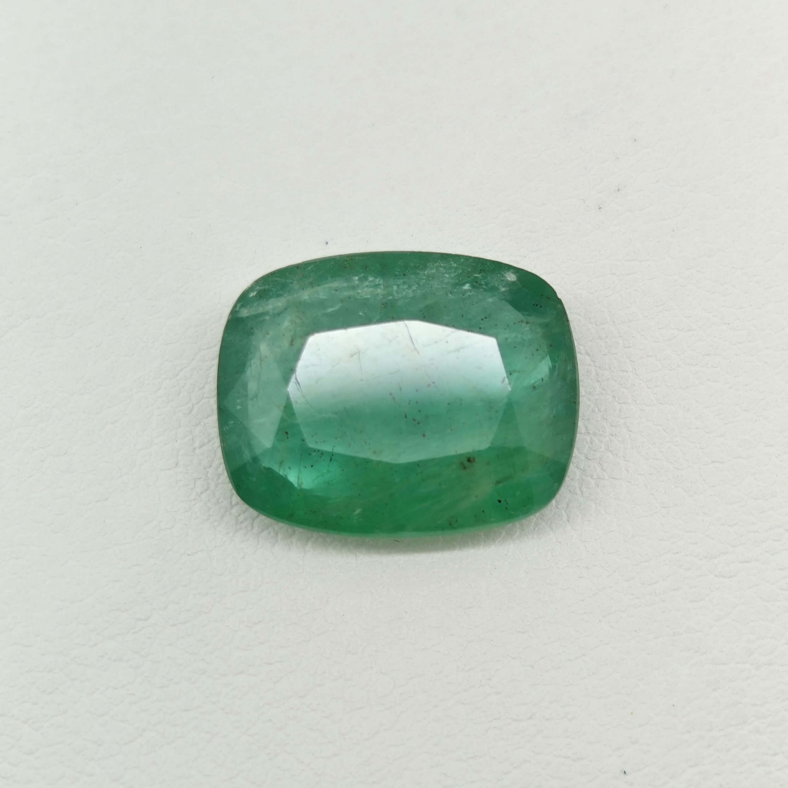 Natural Zambian Emerald Rectangular Gemstone HEM-002 Natural Zambian Emerald rectangular gemstone HEM-002 from Zambia