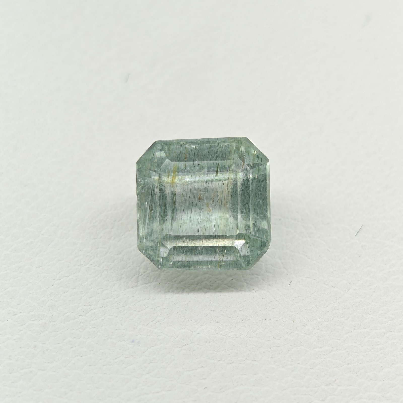 Natural Russian Emerald emerald cut gemstone REM-008 from Russia