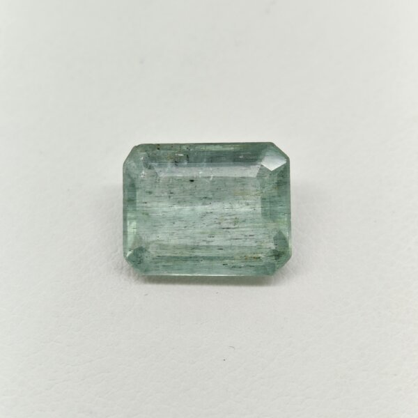 Natural Russian Emerald Emerald Cut Gemstone REM-009 Natural Russian Emerald emerald cut gemstone REM-009 from Russia