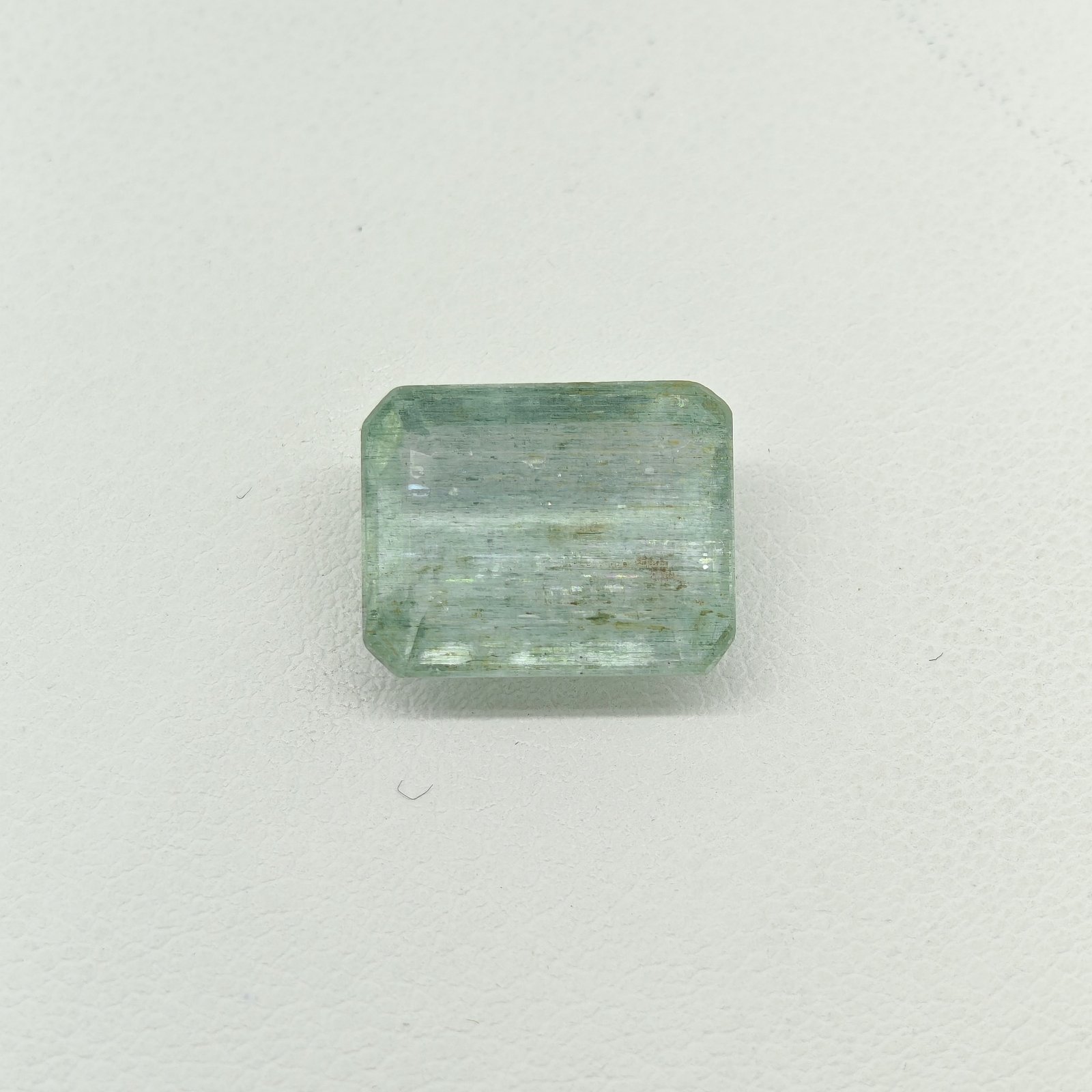 Natural Russian Emerald emerald cut gemstone REM-010 from Russia