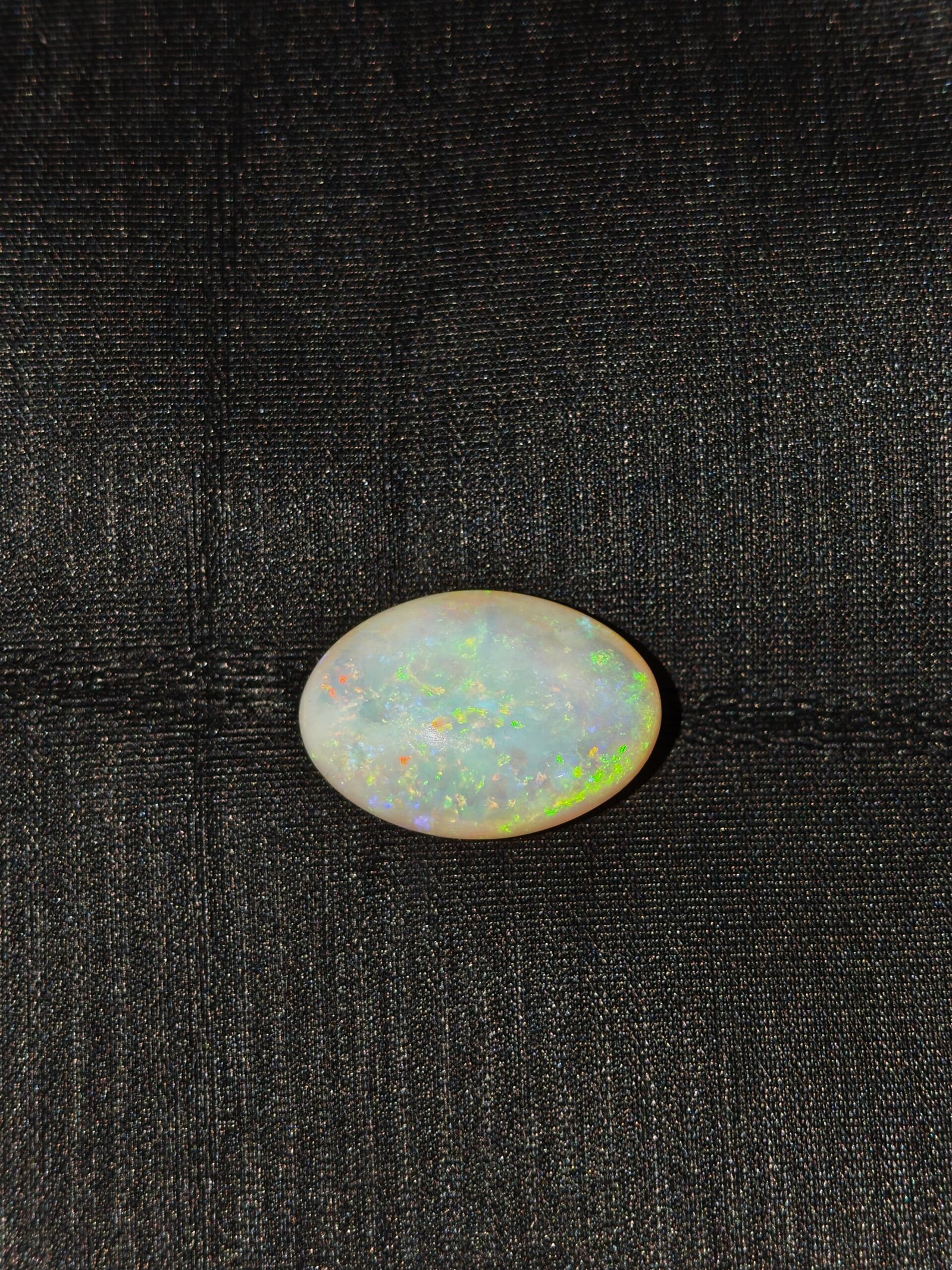 Natural Australian Fire Opal White Oval Gemstone OPA-002 Natural Australian Fire Opal white oval gemstone OPA-002 from Australia