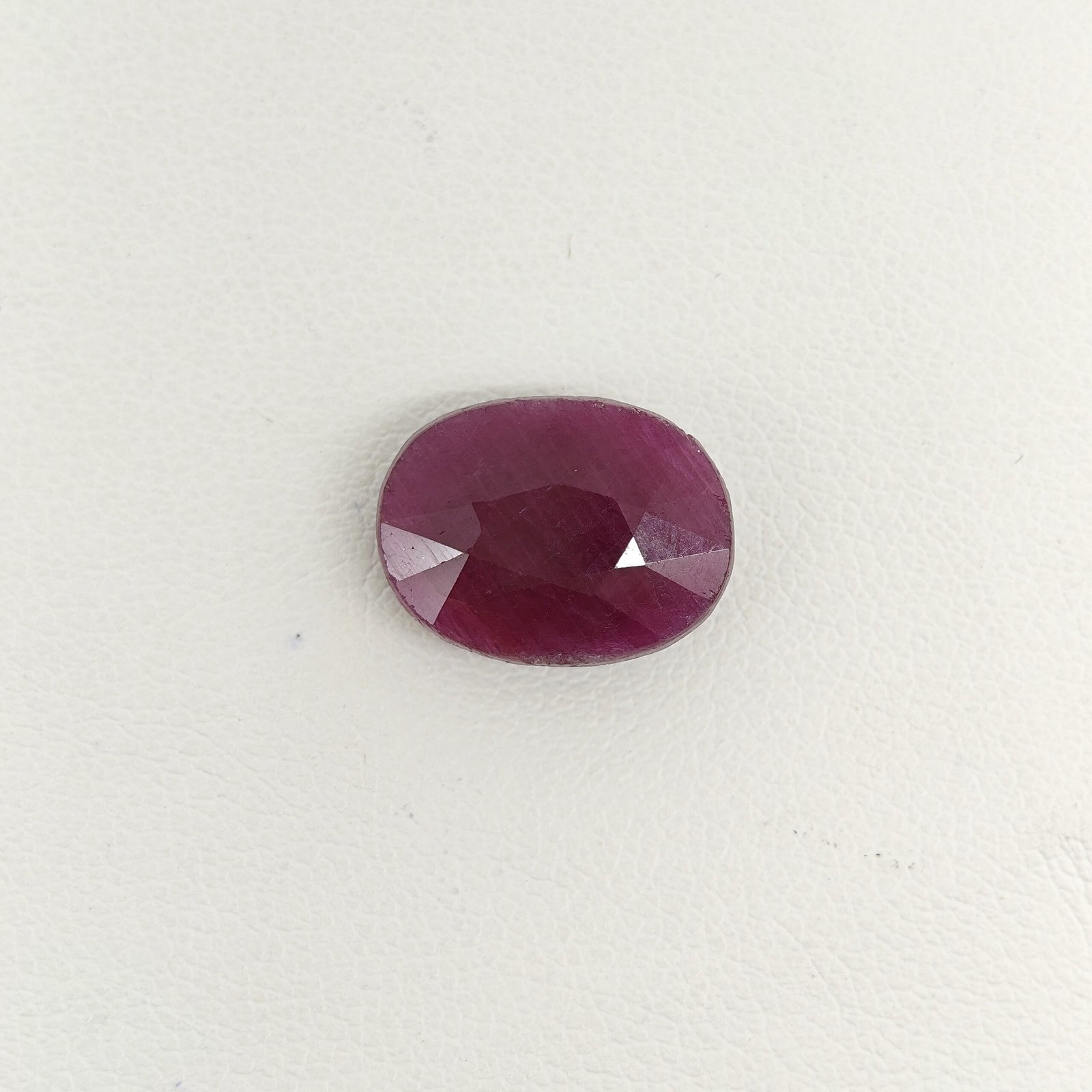 Natural African Ruby Red Oval Gemstone ARUB-003 Natural African Ruby red oval gemstone ARUB-003 from Africa