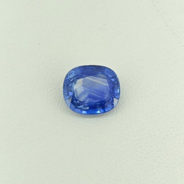 Natural Ceylon Blue Sapphire blue oval gemstone S-08 from Sri Lanka