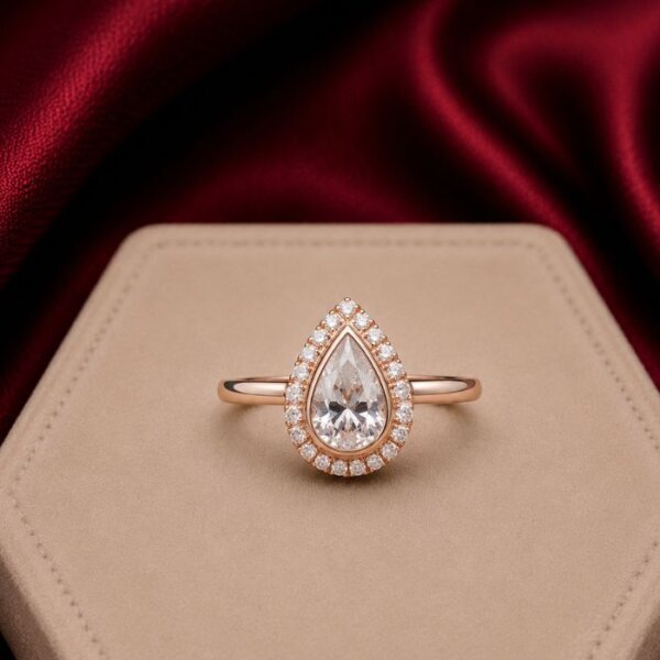 Moissanite Rings featuring sparkling moissanite gemstones set in elegant ring designs with exceptional brilliance and luxurious shine.