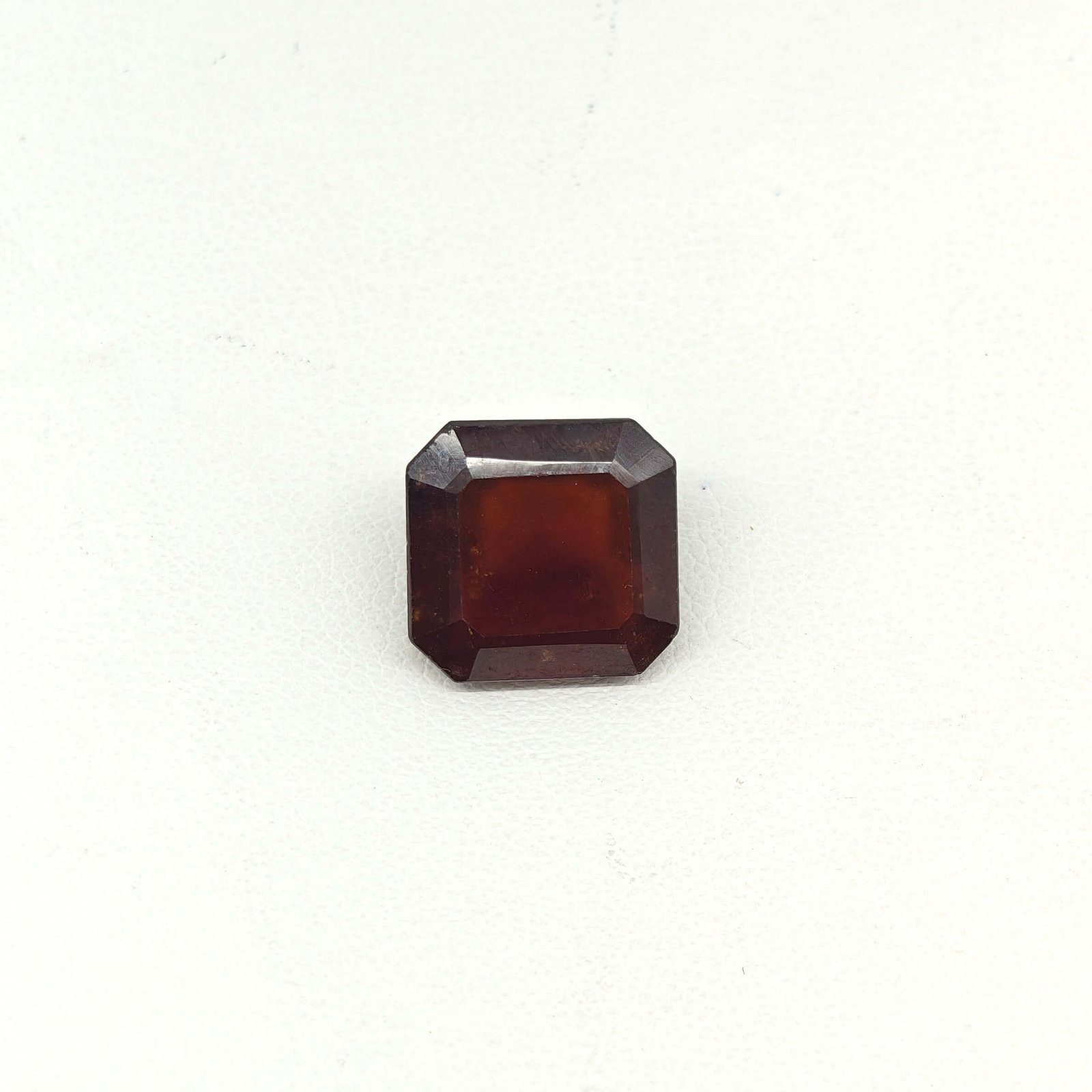Buy Hessonite Garnet (Gomed) Gemstone | Certified Natural Original Gomed Stone for Vedic Astrology, Fine Jewellery & Investment