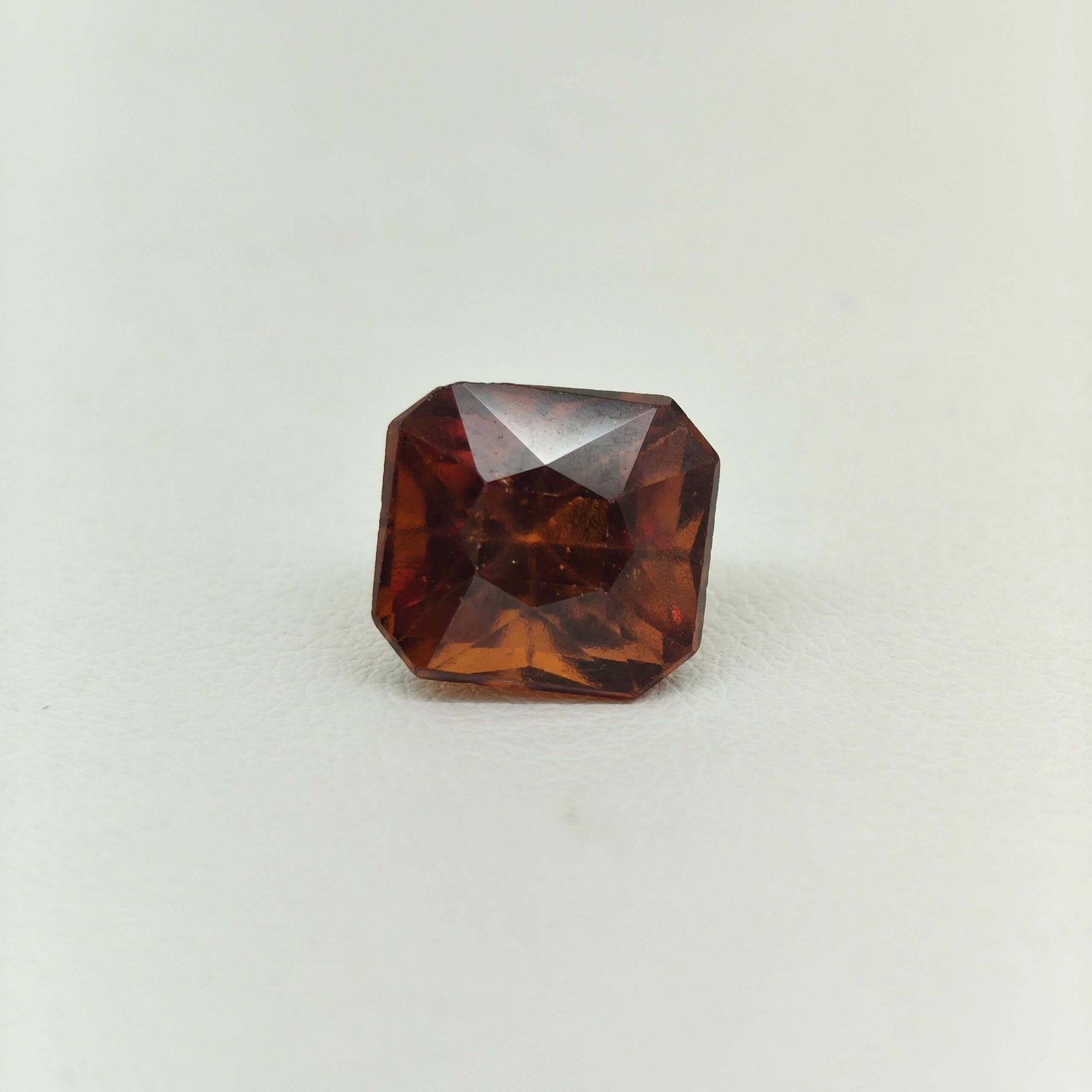 Natural Sri Lankan Hessonite Garnet honey brown oval gemstone HG-023