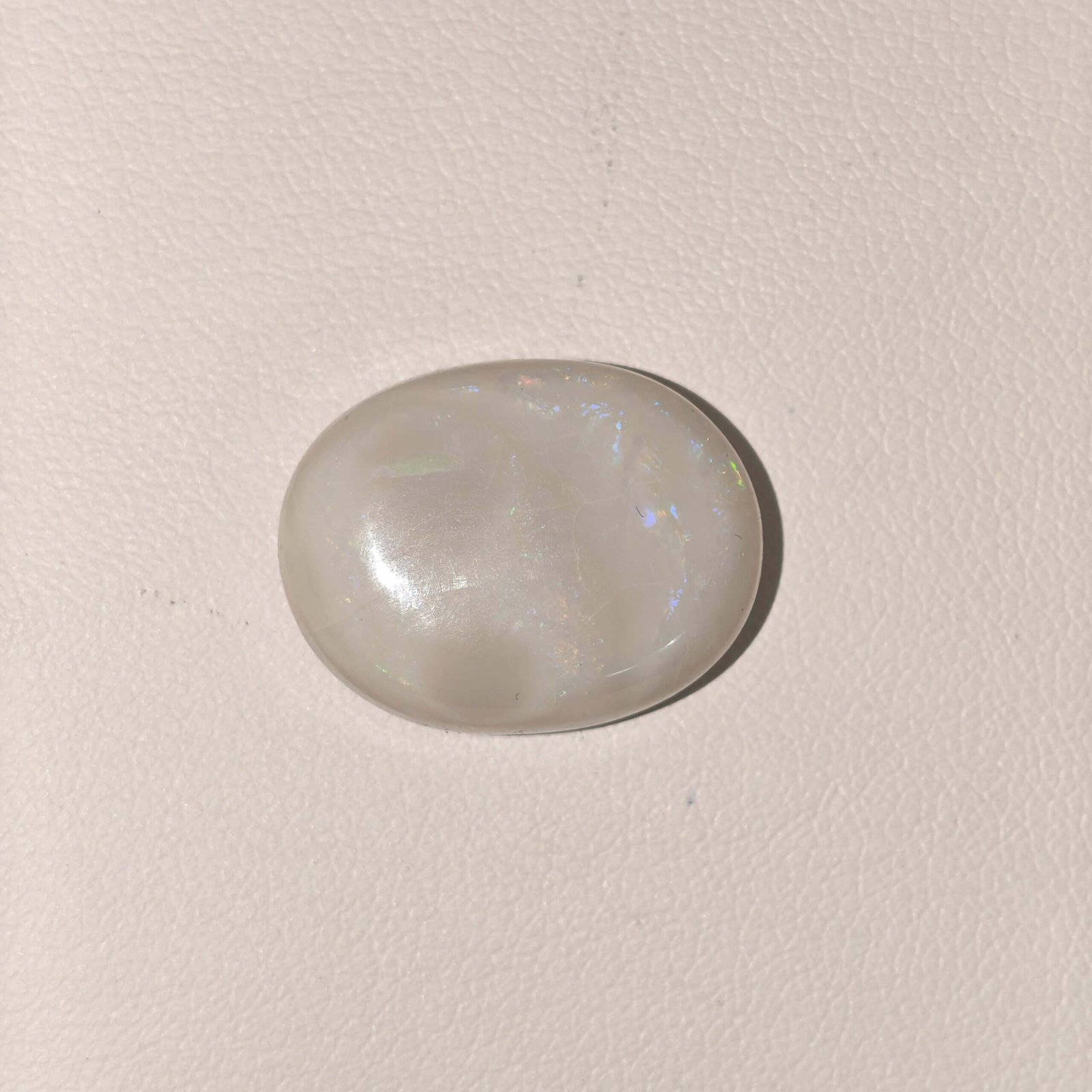 Natural Australian Opal Gemstone White Oval AOP-001 Natural Australian Opal Gemstone white oval stone AOP-001 from Australia