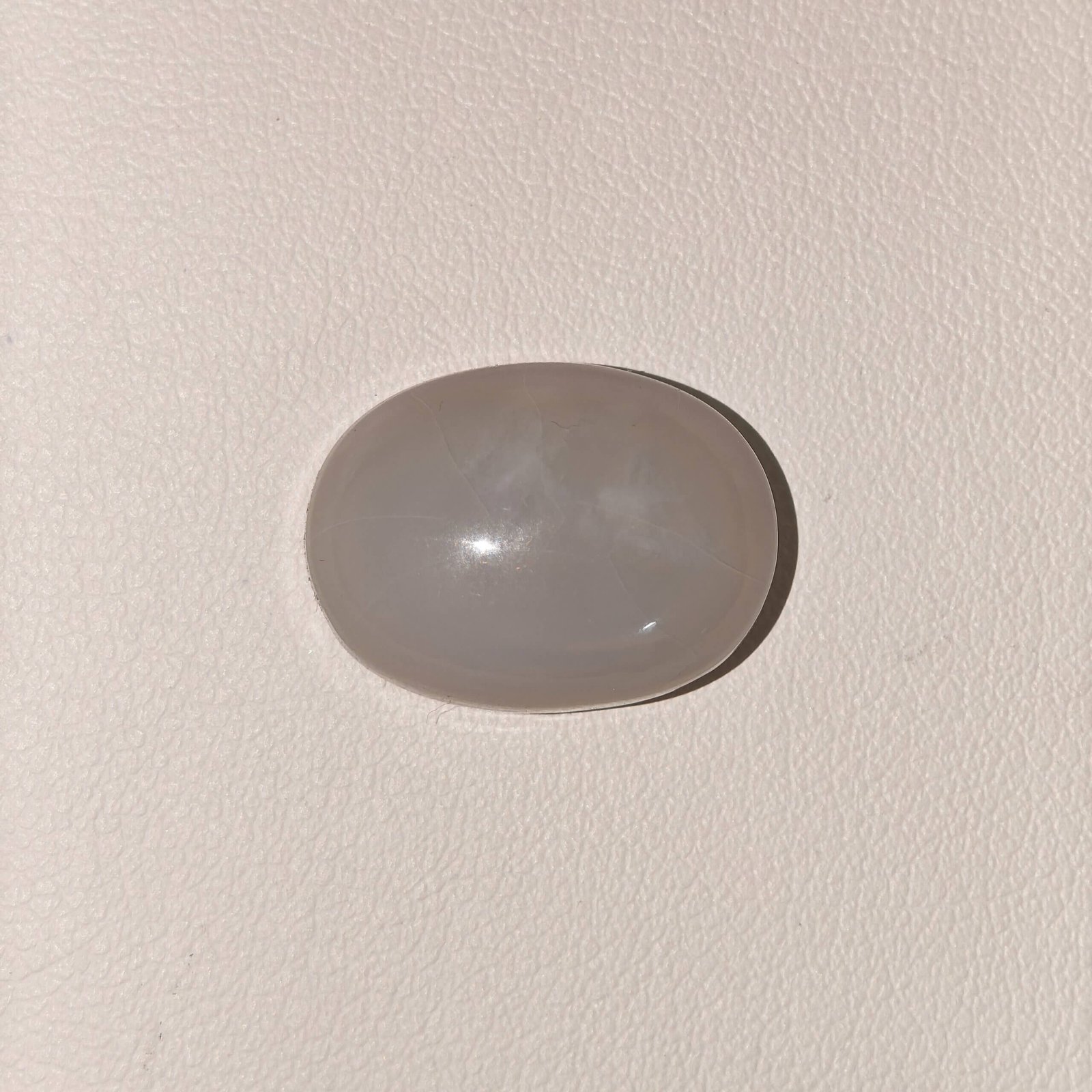 Natural Australian Opal Gemstone White Oval AOP-003 Natural Australian Opal Gemstone white oval stone AOP-003 from Australia