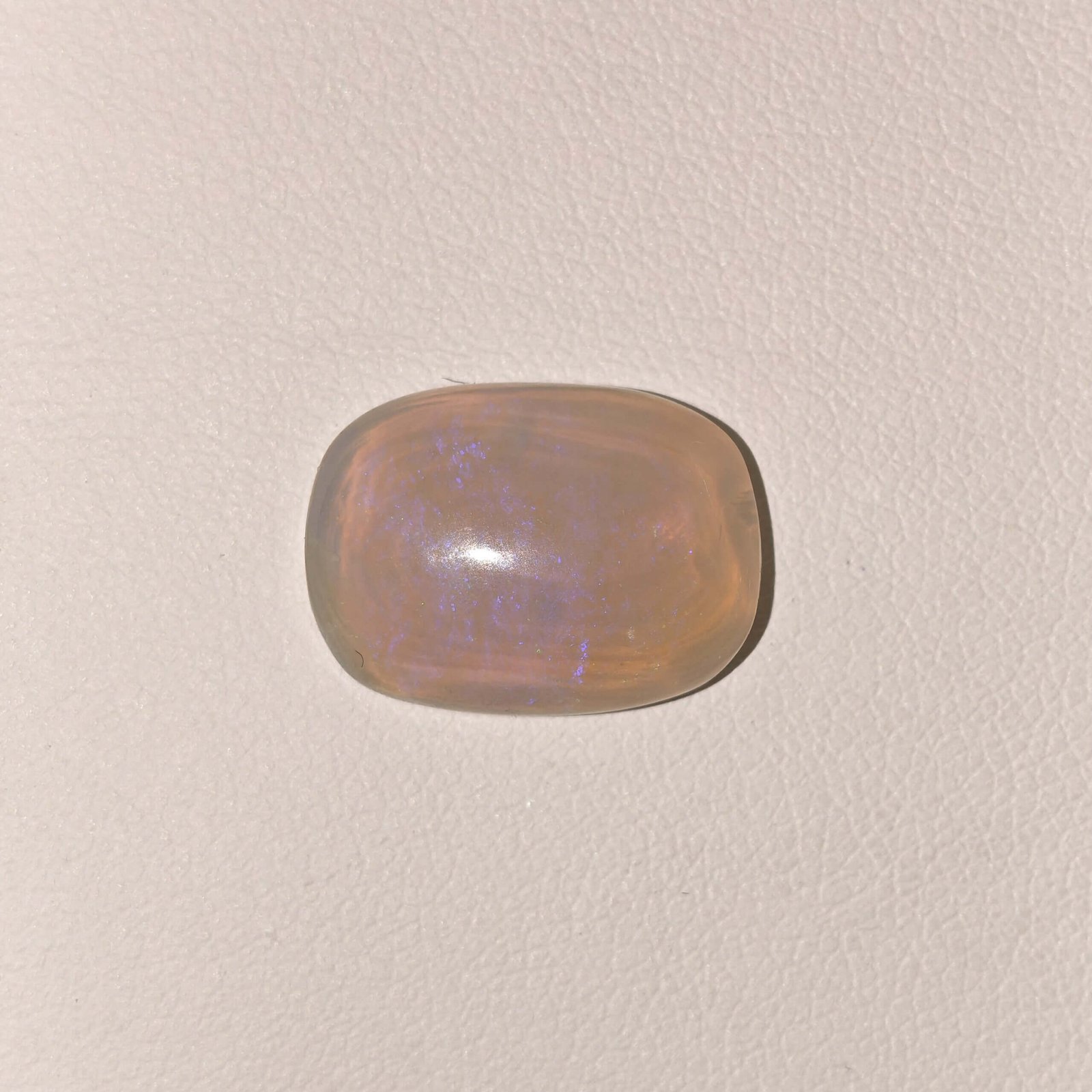 Natural Australian Opal Gemstone White Oval AOP-005 Natural Australian Opal Gemstone white oval stone AOP-005 from Australia