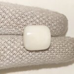 Natural White Coral 25.60 Carat Oval Cabochon Certified Gemstone - Image 2