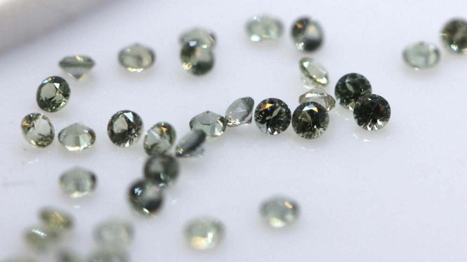 sapphire gemstone